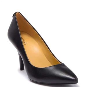 MICHAEL Michael Kors Dorothy Flex Pumps